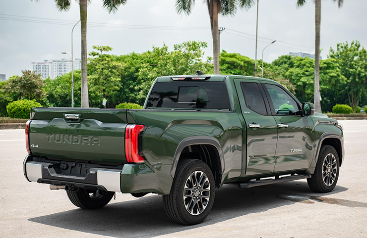 Xe bán tải cỡ lớn Toyota Tundra biển ngũ quý chào bán 7,7 tỷ đồng - 3