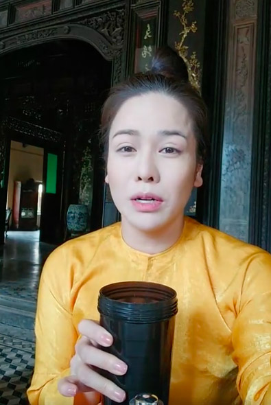 Nhật Kim Anh, Khánh Thi phản ứng khi bị nói “mất giá”, “hết thời” vì bán hàng online - 2