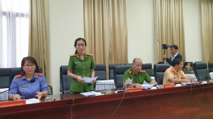 Thượng tá Trần Thị Kim Lý, Chánh VP Cơ quan CSĐT Công an TP.HCM cho biết hiện đã khởi tố 128 bị can. Ảnh: NT