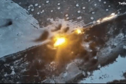 Ukraine đăng video phá hủy ”hỏa thần nhiệt áp” TOS-1A Nga ở Vuhledar