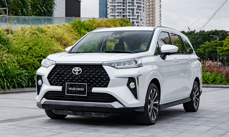 Giá xe Toyota Veloz Cross niêm yết và lăn bánh tháng 2/2023 - 1