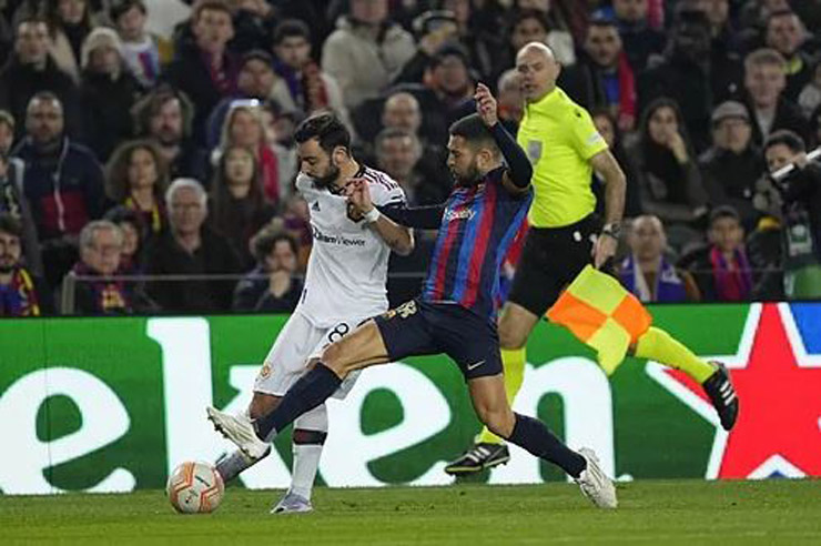 MU chơi khá ổn dù phải làm khách của Barca