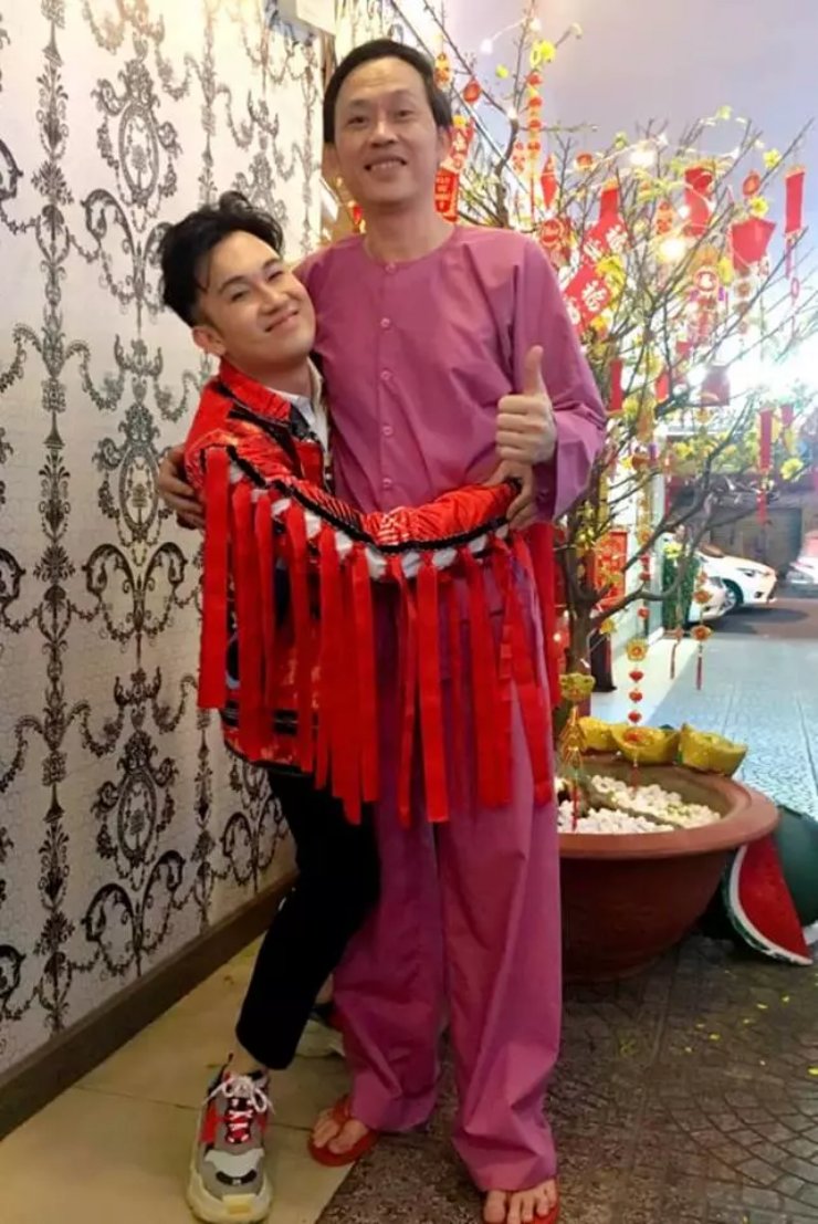 Quyền Linh lấy vợ doanh nhân, ở biệt thự 20 tỷ, cuộc sống của em trai ruột khiến nhiều người tò mò - 8