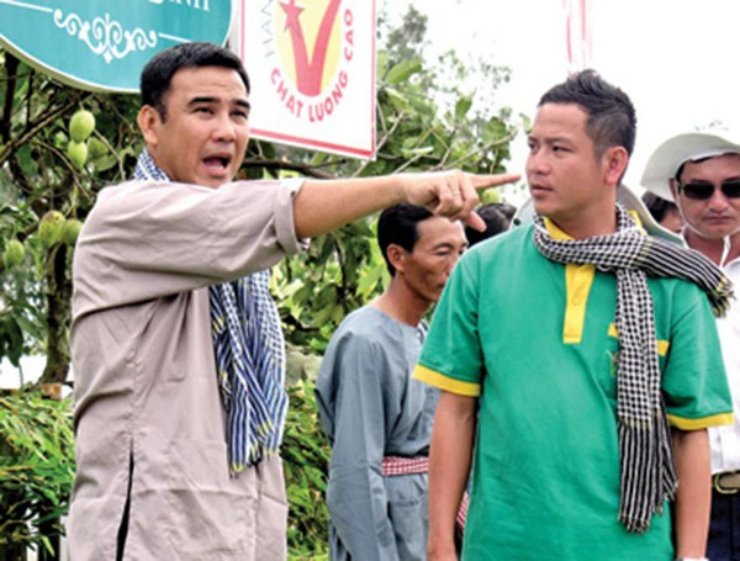 Quyền Linh lấy vợ doanh nhân, ở biệt thự 20 tỷ, cuộc sống của em trai ruột khiến nhiều người tò mò - 1