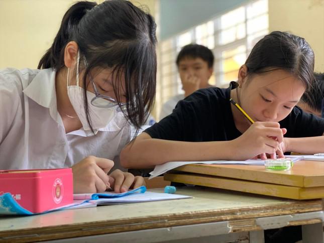Thi tuyển lớp 10 tại Hà Nội: Không nên gây áp lực cho thí sinh - 1