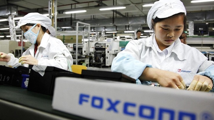 Ngày 15/2, báo&nbsp;South China Morning Post&nbsp;dẫn hồ sơ được Foxconn nộp lên ngày 14/2 cho biết Foxconn đã ký hợp đồng thuê 45 hecta đất với giá 62,5 triệu USD tại tỉnh Bắc Giang, Việt Nam.
