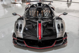 Cận cảnh siêu phẩm Pagani Huayra Roadster BC có giá bán gần 250 tỷ đồng