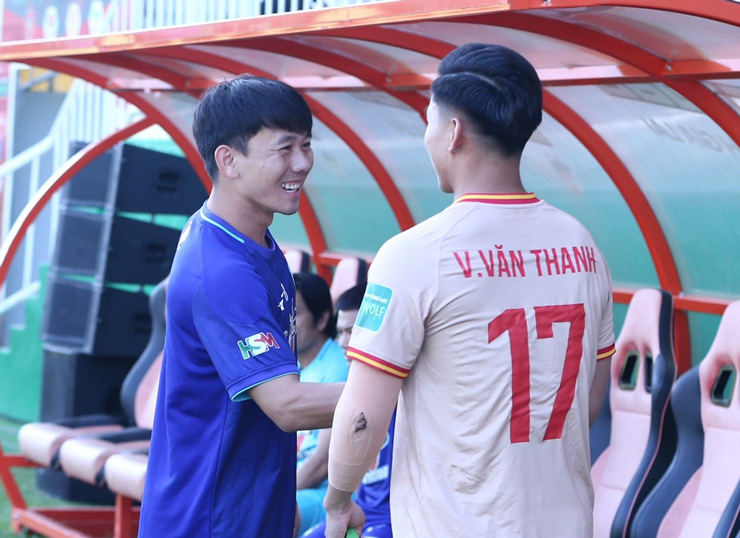 Trực tiếp bóng đá HAGL - CAHN: Không có thêm bàn thắng (V-League) (Hết giờ) - 2