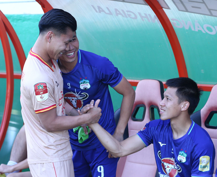 Trực tiếp bóng đá HAGL - CAHN: Không có thêm bàn thắng (V-League) (Hết giờ) - 4