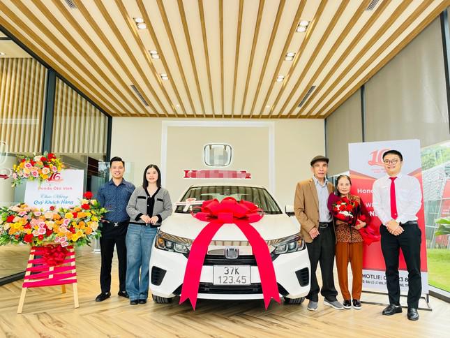 Chiếc xe ô tô Honda City có giá hơn 500 triệu đồng may mắn bấm được biển số đẹp.