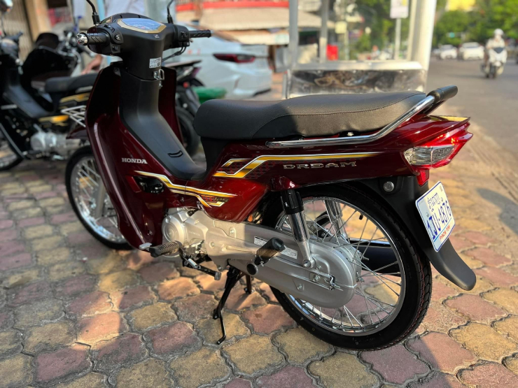 Nhìn “nồi đồng cối đá” 2023 Honda Dream vẫn có giá vài nghìn đô - 5