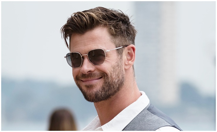 Chris Hemsworth là diễn viên Hollywood nổi tiếng qua loạt bom tấn về siêu anh hùng. 
