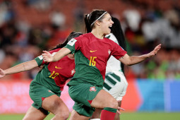 Kịch tính Bồ Đào Nha hạ Cameroon phút 90+4, đấu ĐT nữ Việt Nam ở World Cup