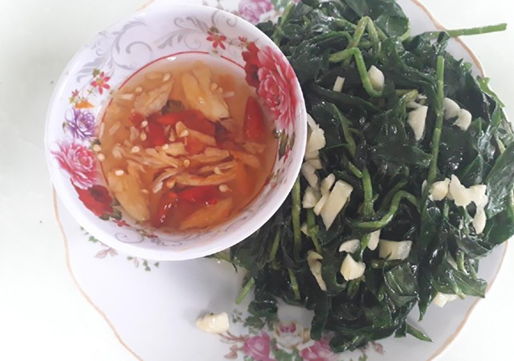 &nbsp;Rau trai có thể nấu canh (với hến, nghêu, sò…) hoặc luộc chấm mắm, xào tỏi, ăn kèm lẩu…&nbsp;
