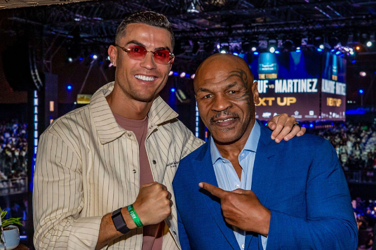 Giao lưu vui vẻ khi gặp gỡ huyền thoại Boxing Tyson