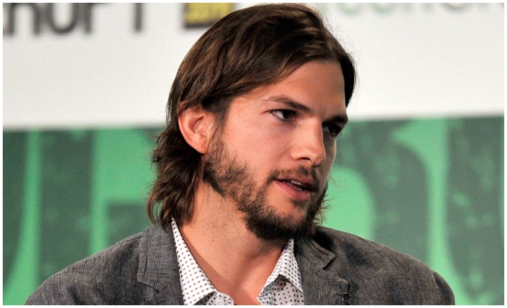 Mặc dù vậy, Ashton Kutcher giờ đây lại chuộng phong cách bụi bặm, cá tính.
