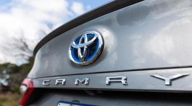 Hé lộ Toyota Camry thế hệ mới - 2