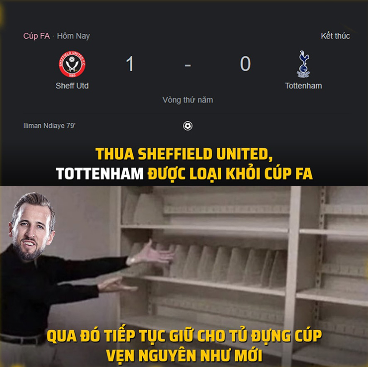 Tủ đựng cúp của Tottenham vẫn như mới.