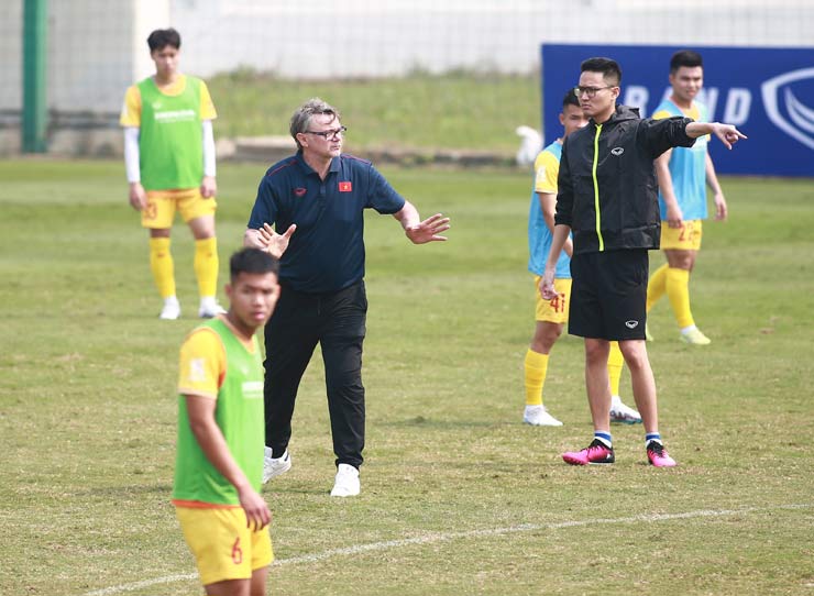 SEA Games 32 không còn xa và U23 Việt Nam đang tích cực làm quen với ông thầy mới Troussier