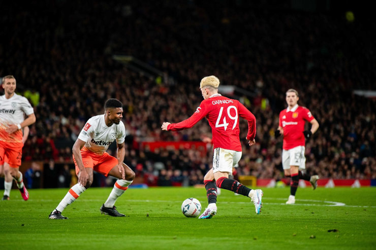 MU lội ngược dòng hạ West Ham 3-1 để vào tứ kết FA Cup