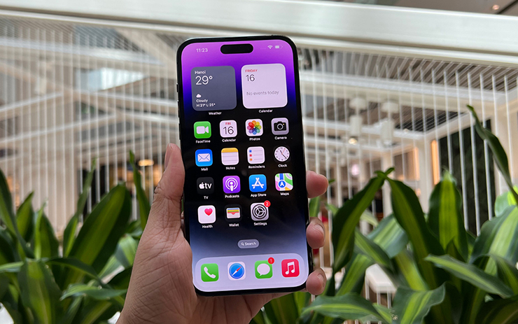 Apple đã đánh lừa người dùng với iPhone 14 Pro Max Tím đậm? - 1