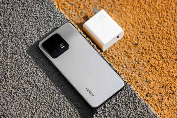 Tân binh Xiaomi 13 mạnh mẽ ra sao? Liệu có đáng mua? - 3