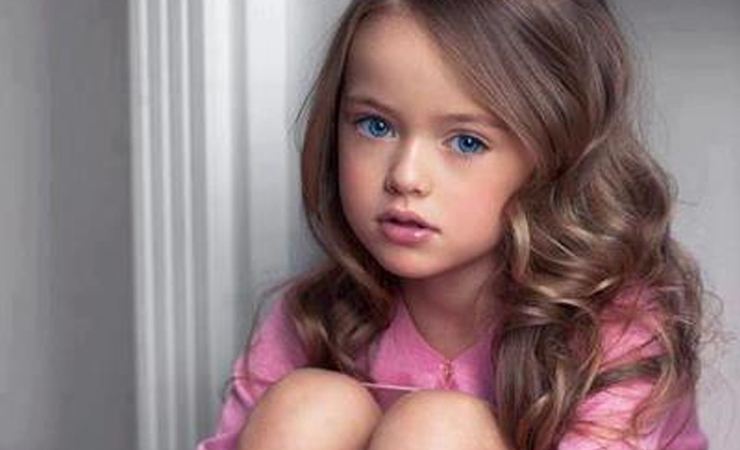 Năm 2014, tạp chí Women Daily gọi Kristina Pimenova&nbsp;là &#34;cô bé đẹp nhất thế giới&#34;.
