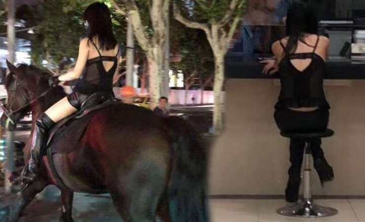 Cô gái Trung Quốc này từng bị phạt vì cưỡi ngựa xuống phố dễ bị ảnh hưởng đến các phương tiện khác.
