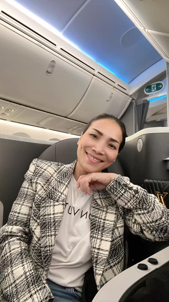 Ca sĩ Hồng Ngọc sau tai nạn bị bỏng nặng khuôn mặt - 9