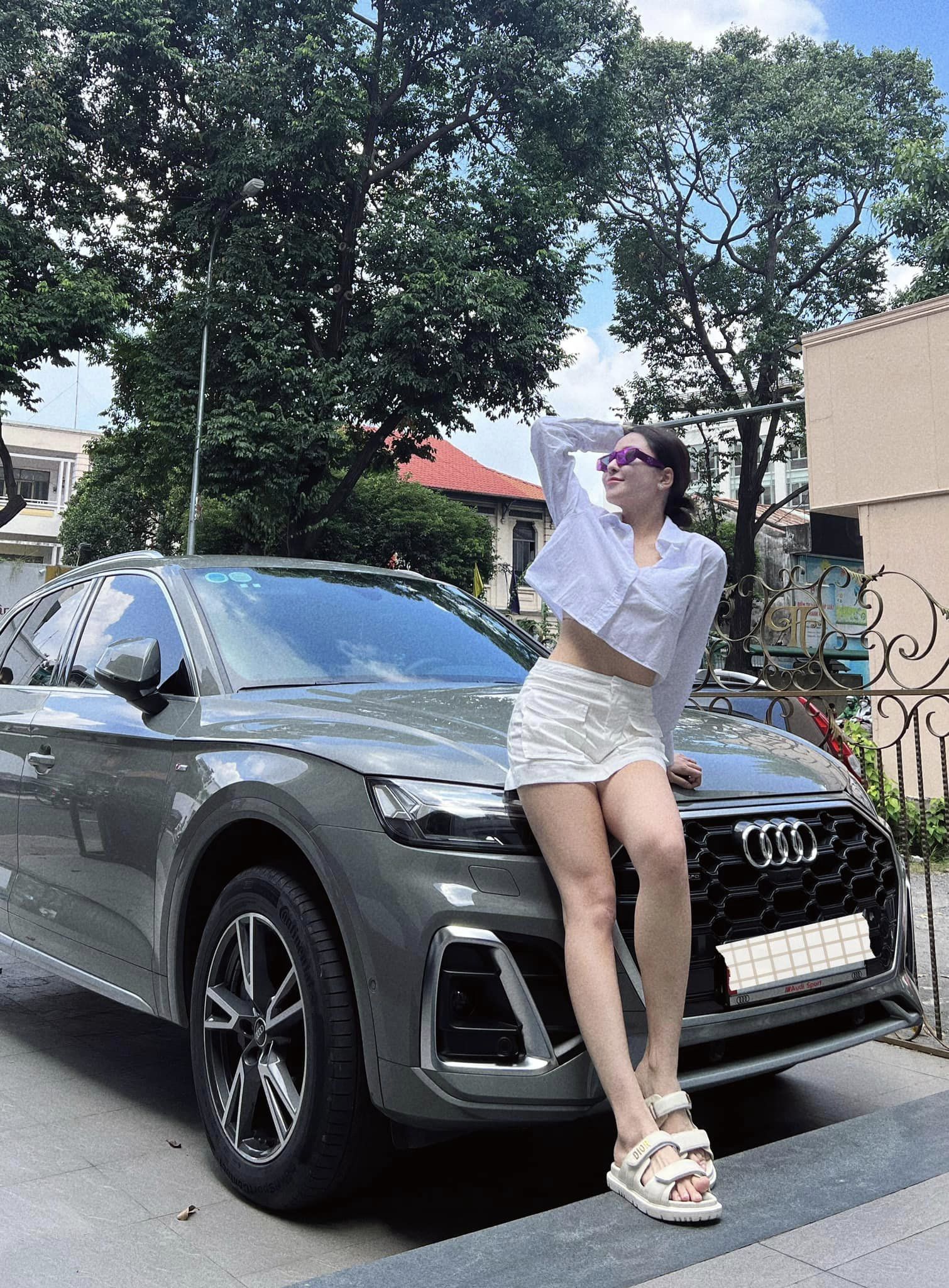 Đăng ảnh bên xe Audi, hot girl Trâm Anh vẫn &#34;than thở&#34; - 2