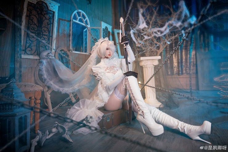 “Đỏ mặt” với màn cosplay “trắng tinh tươm” thành cô nàng 2B game NieR:Automata - 2