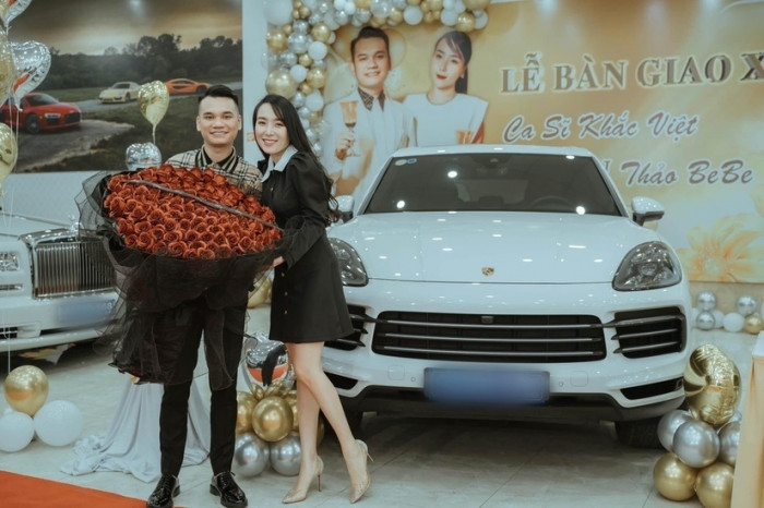 Ca sĩ Khắc Việt tặng vợ - DJ Thanh Thảo chiếc Porsche trị giá hơn 7 tỷ đồng