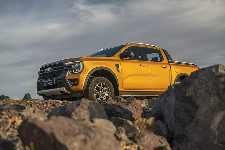 Giá xe Ford Ranger niêm yết và lăn bánh tháng 3/2023 - 1