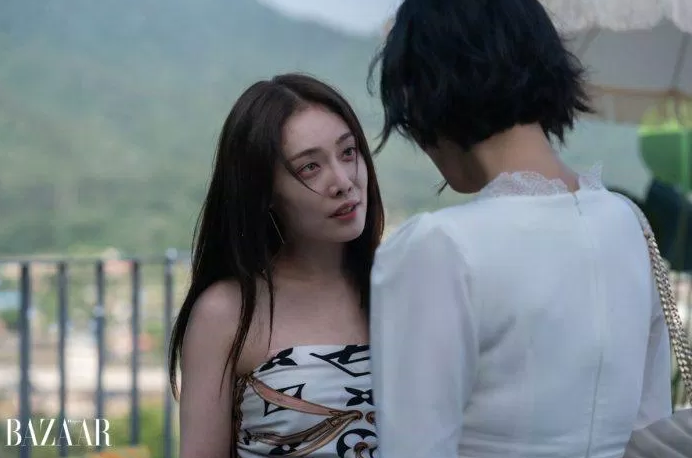 Phần 2 phim 18+ Top 1 toàn cầu của Song Hye Kyo: Phi vụ cởi áo có thành công? - 5
