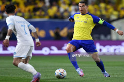 Ronaldo lại ”tàng hình” ở Al Nassr: Báo Anh mỉa mai, fan đòi sớm nghỉ hưu