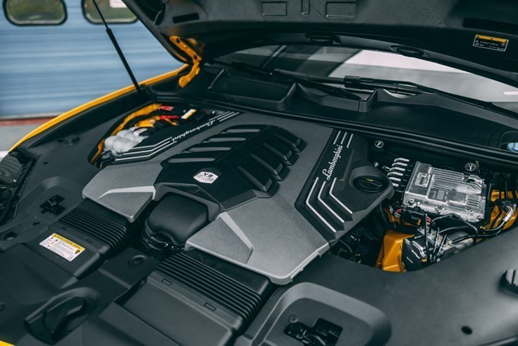 "Siêu SUV" Lamborghini Urus hiệu suất cao đầu tiên về Việt Nam - 4