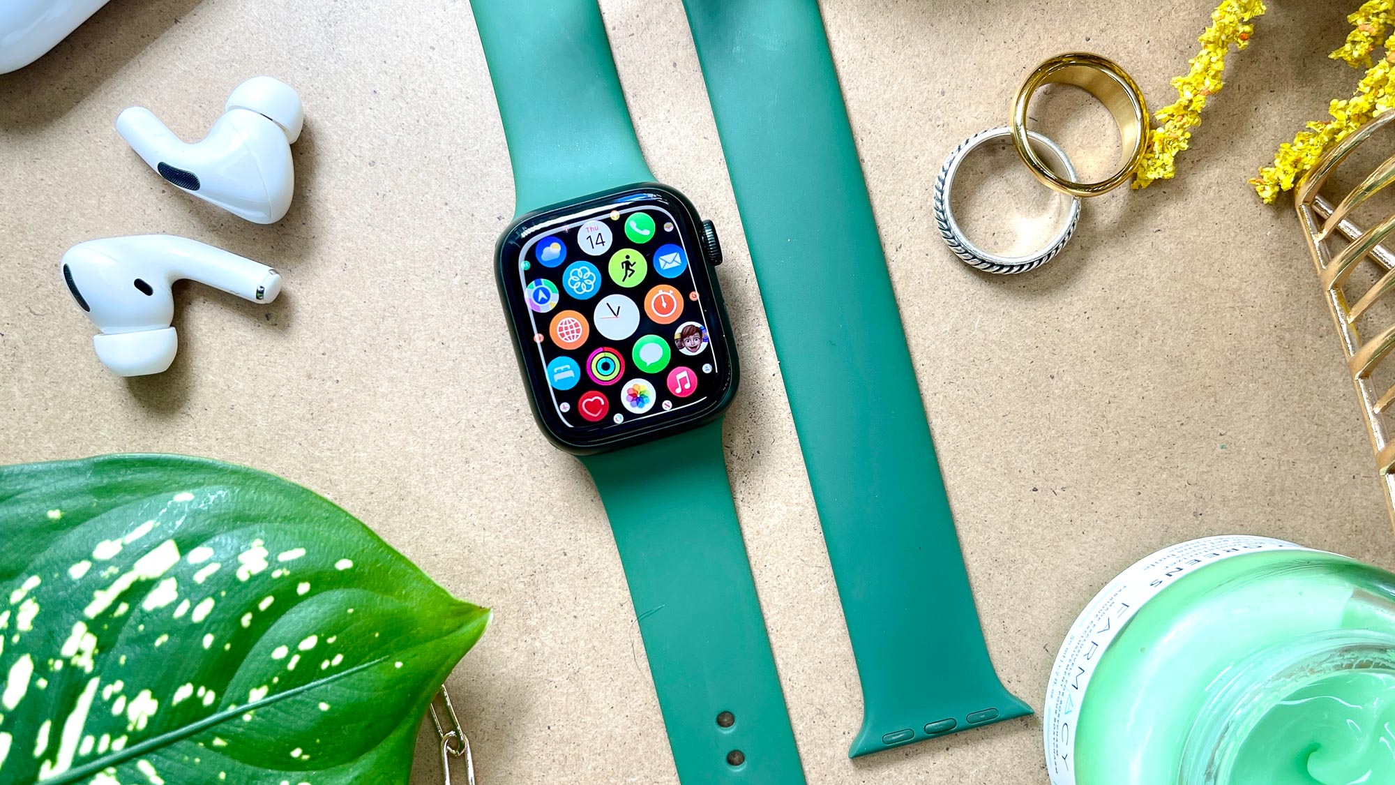 Apple Watch discounts in March, up to 40% - 1