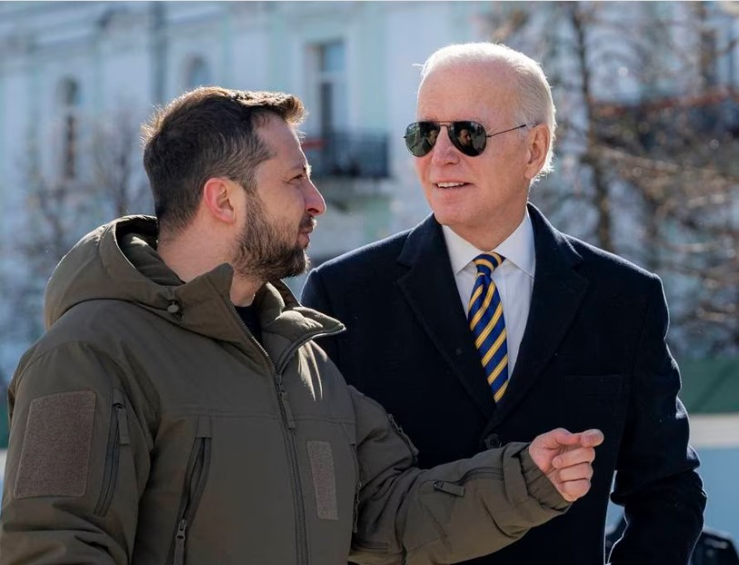 Tổng thống Mỹ Joe Biden đã gặp người đồng cấp Ukraine Zelensky trong chuyến thăm tới Kiev vào ngày 20/2. Ảnh: AP