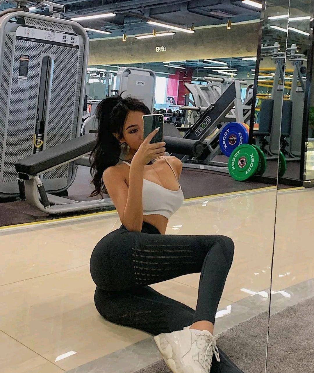 Hot girl phòng gym khiến ai cũng mê mẩn với thân hình chữ S gợi cảm - 7