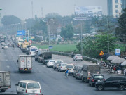 Tin tức trong ngày - Hà Nội &quot;tắc&quot; đăng kiểm, chủ xe đi tỉnh khác không được lại quay về Hà Nội xếp hàng chờ