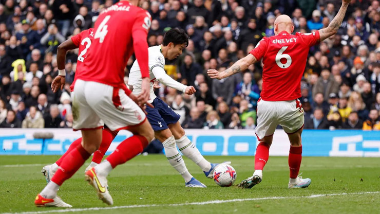 Son Heung Min ra chân quyết đoán để lập công cho "Gà trống thành London"