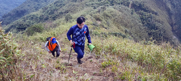 Xuyên rừng già chinh phục một trong tứ đại đỉnh núi Việt Nam - 2