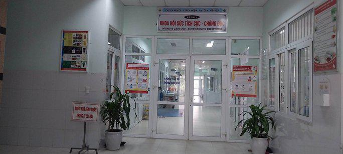 Các bệnh nhân đang được điều trị tại Khoa Hồi sức tích cực – chống độc Bệnh viện Đa khoa Khu vực miền núi phía Bắc Quảng Nam