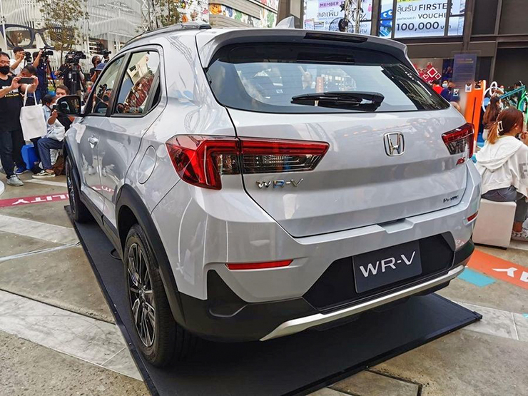 Honda WR-V có giá bán từ 544 triệu đồng - 2