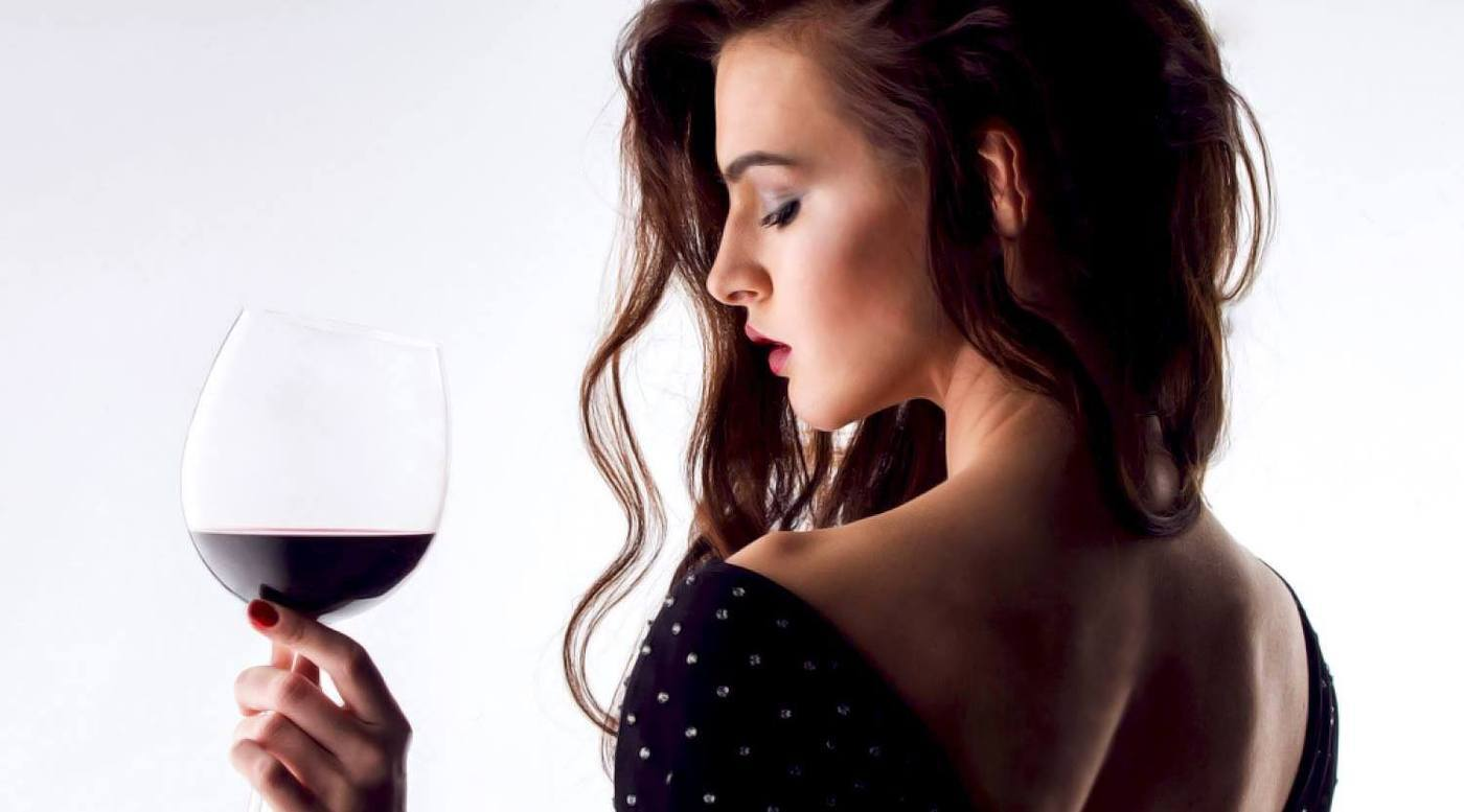 Rượu vang mang lại nhiều lợi ích cho phụ nữ