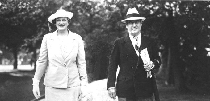 Vợ chồng triệu phú Harry Oaks trong một chuyến thăm vương quốc Anh.