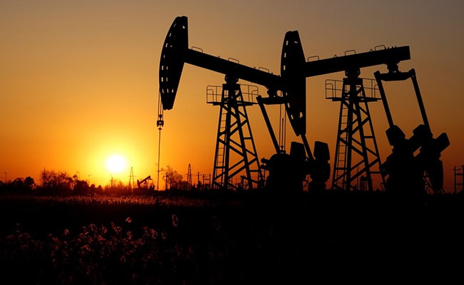 Giá dầu đồng loạt giảm trong tuần