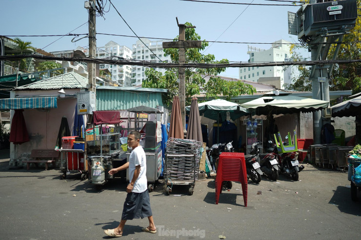 Người dân ở khu Mả Lạng sinh sống tại đây từ những năm 1980.