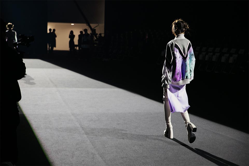 Cô bé 14 tuổi, cao 1m7 là mẫu Việt duy nhất diễn tại Seoul Fashion Week 2023 - 2