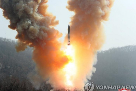 Ông Kim Jong Un kêu gọi sẵn sàng tấn công hạt nhân